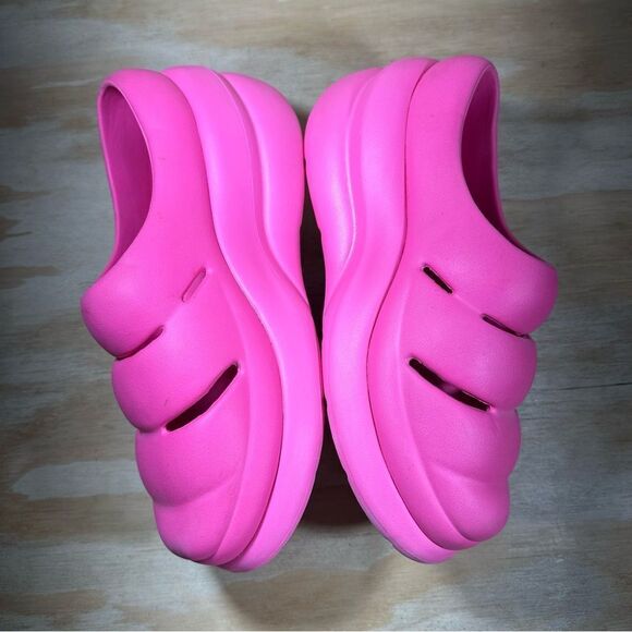 UGG Women's Sport Yeah Hot Pink Women’s Size 10 - Picture 4 of 8